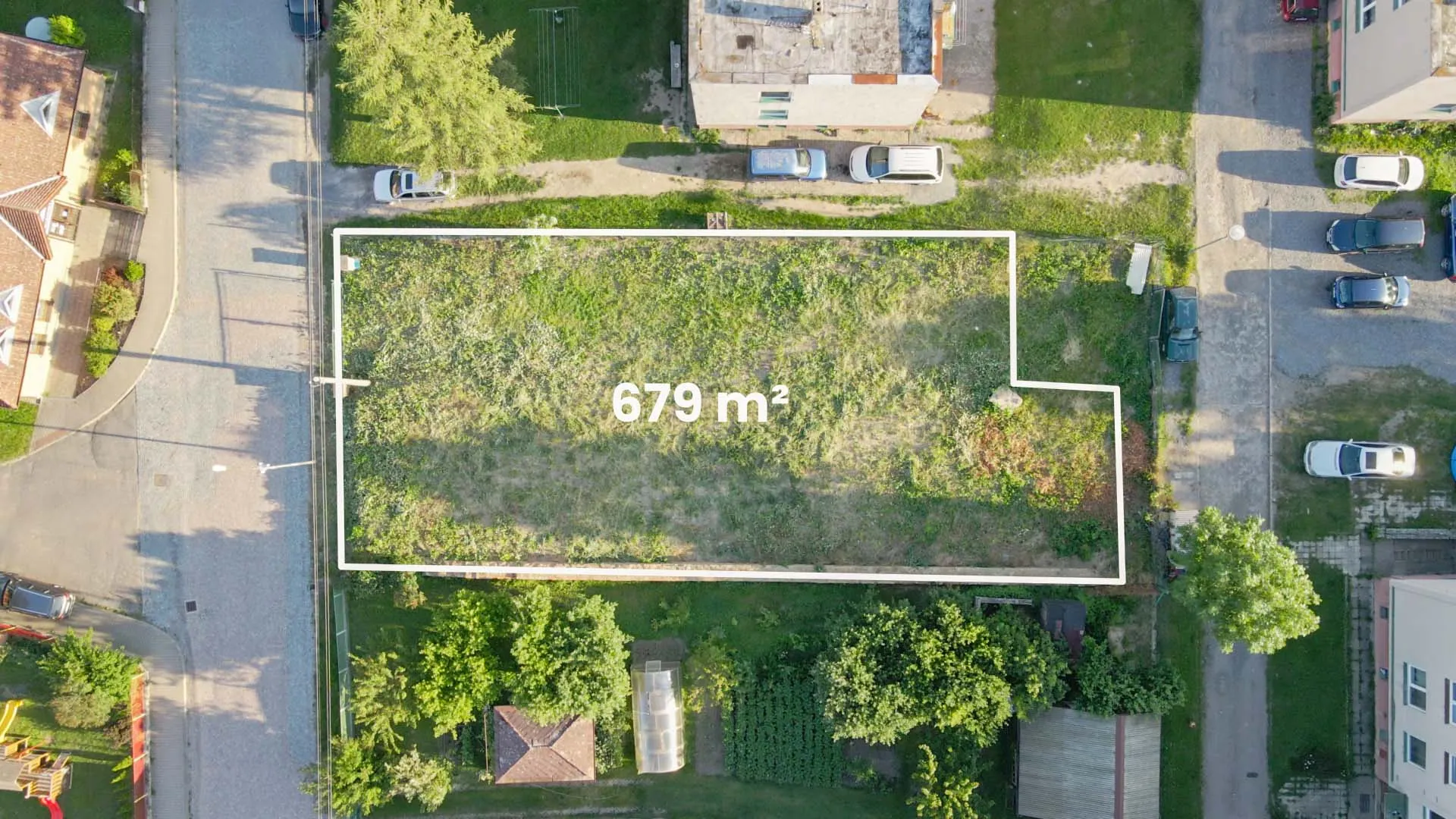 Investiční stavební pozemek s projektem u Hradce – fotografie 4